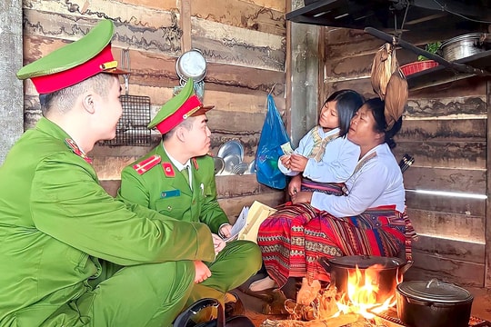 Xuân sớm nơi miền biên viễn Việt - Lào