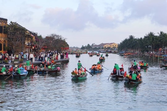 Đà Nẵng đón 1,1 triệu lượt khách dịp Tết, doanh thu gần 4.000 tỷ đồng