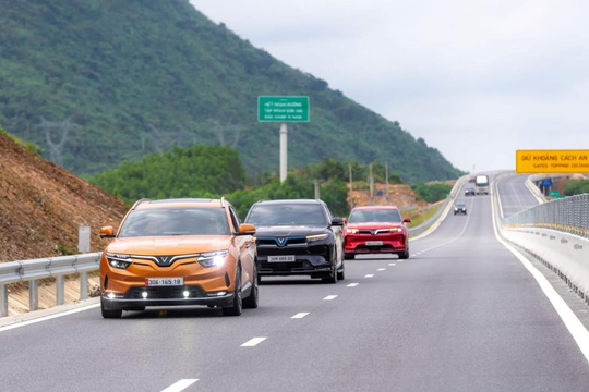 Chủ xe nói thẳng về VinFast VF 8: “Đáng giá tới từng xu, vận hành yên tâm tuyệt đối”