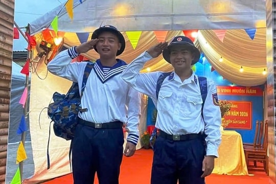 “Hót boy” gác giảng đường, chọn thao trường