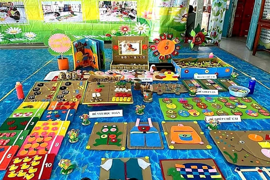 Tận dụng phế liệu làm đồ chơi, giáo dục trẻ ý thức bảo vệ môi trường