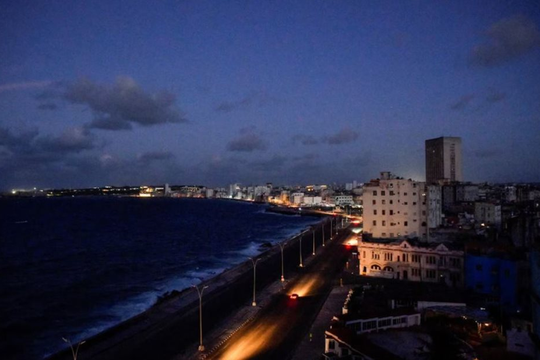 Nhà máy điện lớn nhất Cuba được sửa chữa, nguồn điện vẫn thiếu hụt nghiêm trọng