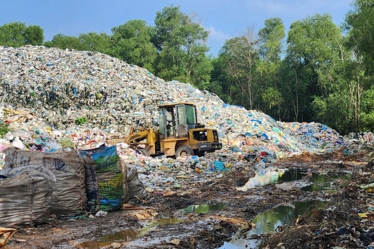 Quảng Trị phát sinh hơn 900 tấn rác thải sinh hoạt mỗi ngày