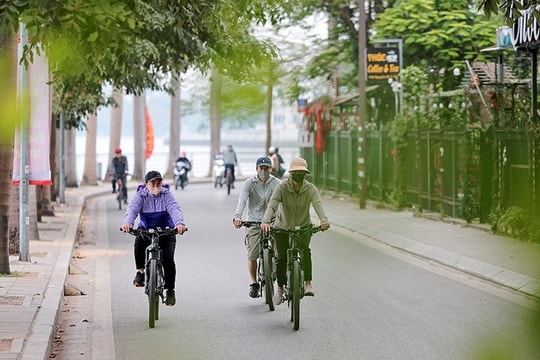 Bắc Bộ ngày nắng, cảnh giác dông lốc cục bộ trong thời gian tới