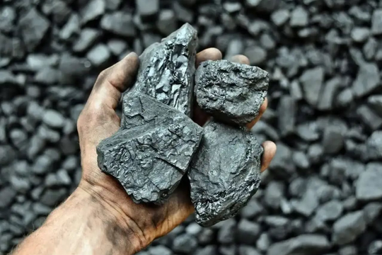 Thị trường khí đốt toàn cầu biến động mạnh, than đá quay trở lại