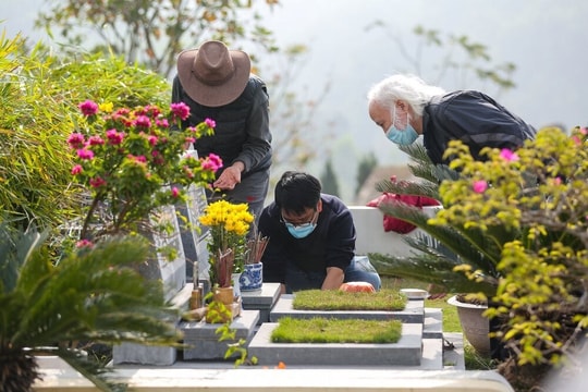 Văn khấn Tết Thanh minh 2026 tại nhà và ngoài mộ chuẩn nhất