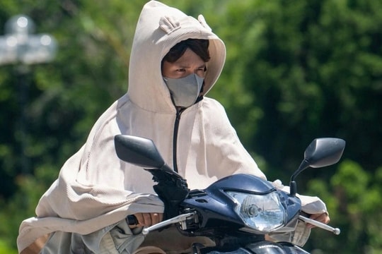 Nắng nóng gay gắt bao trùm miền Bắc, nhiều nơi vượt ngưỡng 40 độ C