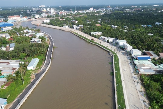 Xâm nhập mặn sông Tiền: Cần giải pháp thủy lợi đồng bộ