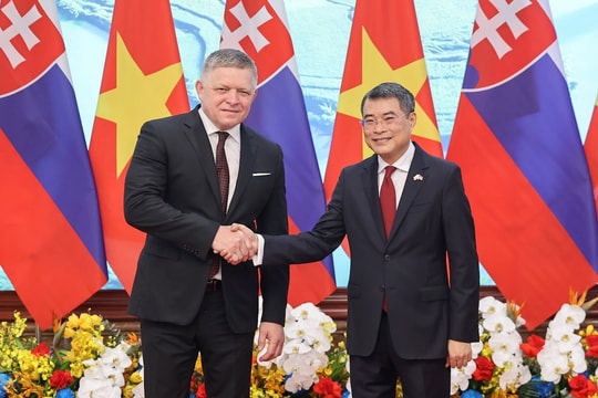 Tuyên bố chung về thiết lập quan hệ đối tác chiến lược giữa Việt Nam và Slovakia