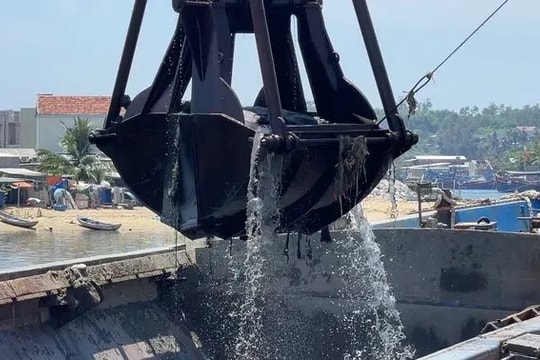 Quảng Ngãi công bố 3 khu vực nhận chìm chất nạo vét ở biển