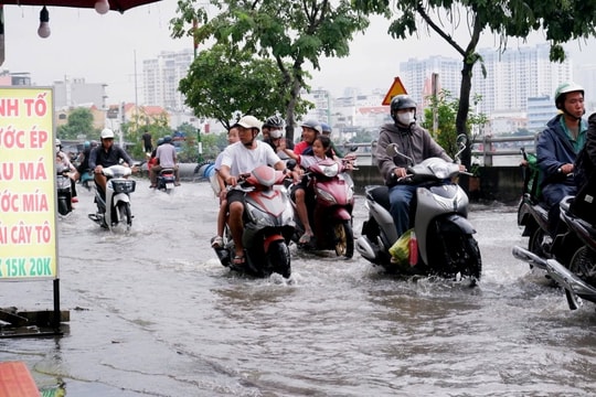 TP.HCM siết phòng chống thiên tai trước mùa mưa, triều cường