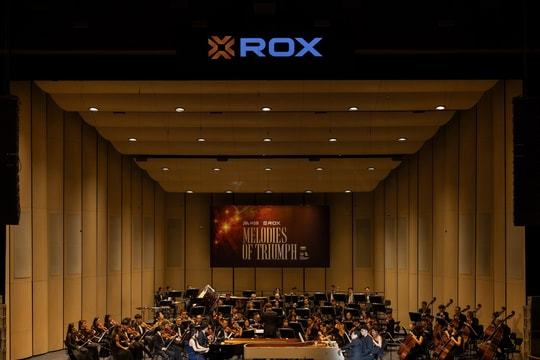 Nhạc trưởng Áo mang làn gió mới cho giao hưởng Hà Nội