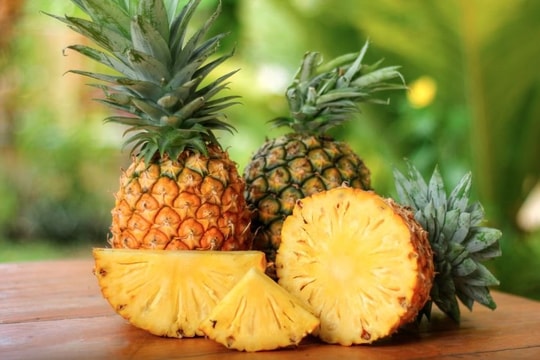 Lõi dứa chính là phần giá trị nhất của quả dứa, không nên bỏ phí