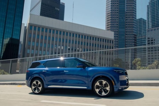 VinFast VF 9 được nhiều người dùng “săn đón” nhờ tổng ưu đãi trực tiếp lên tới 13% trong tháng 4