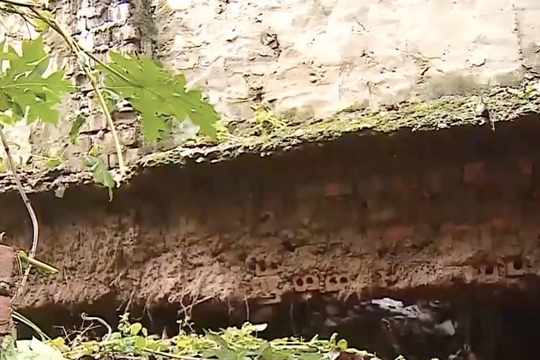 Khẩn cấp ứng phó sạt lở đê tả sông Thao