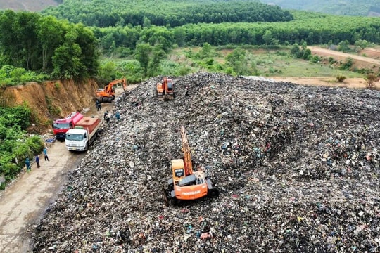 Nghệ An: Dập tắt hoàn toàn đám cháy bãi rác sau gần 2 tuần