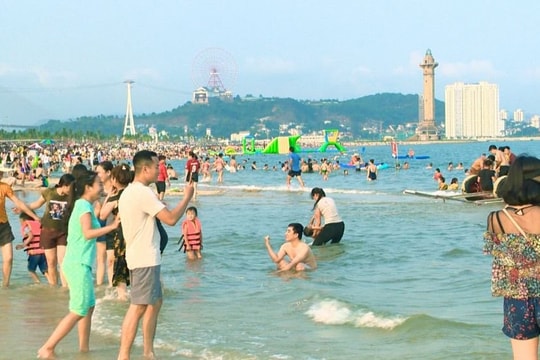 Quảng Ninh cảnh báo gia tăng trộm cắp, lừa đảo đặt phòng dịp cao điểm du lịch lễ