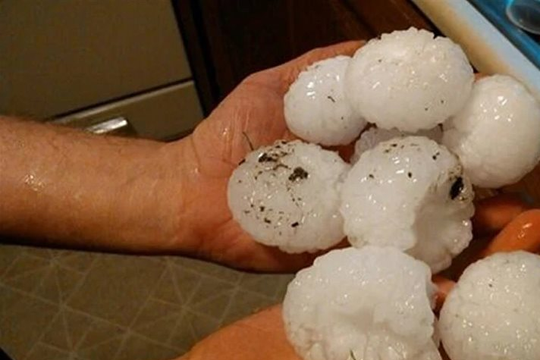 Mưa đá từ thế giới đến Việt Nam: Thiệt hại và lời cảnh báo