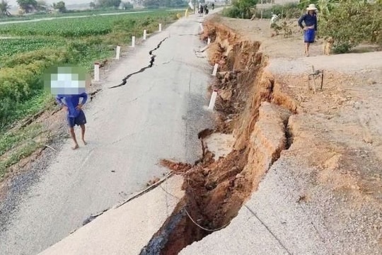 Nền đất yếu và nhiều tác động ngoại lực gây sụt lún đê ở Tây Ninh