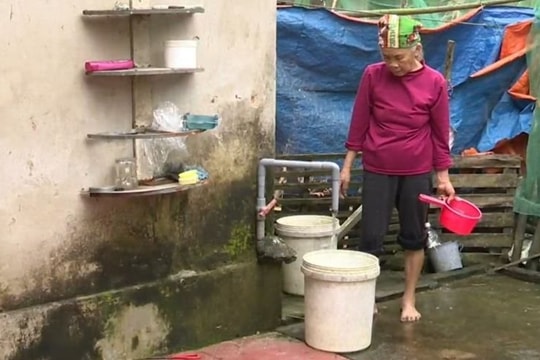 Quảng Trị: Thiếu nước sạch kéo dài, người dân phải dùng nước nhiễm phèn