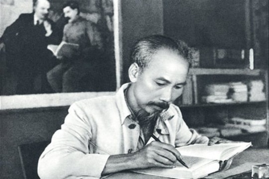 Noi gương Chủ tịch Hồ Chí Minh vĩ đại, rèn đức, luyện tài, xây dựng đất nước hùng cường