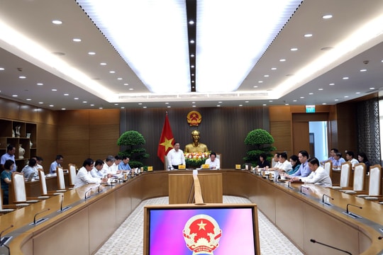 Khẩn trương hoàn thiện Nghị định triển khai cơ chế đặc thù về phát triển năng lượng giai đoạn 2026-2030