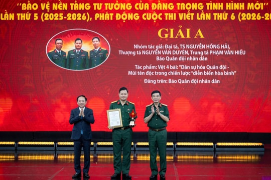 Trao giải Cuộc thi viết 'Bảo vệ nền tảng tư tưởng của Đảng trong tình hình mới' lần thứ 5