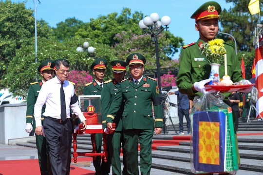Thủ tướng Lê Minh Hưng dự lễ truy điệu và an táng hài cốt liệt sĩ tại tỉnh Quảng Trị