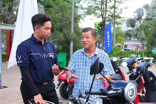 Bộ đôi Evo và Evo Lite hút khách tại sự kiện “Đổi xăng lấy điện”: Giá trong tầm tay, đổi pin chỉ 1 phút
