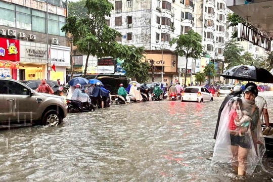 Bộ Xây dựng đề xuất hai đề án lớn về cấp nước và chống ngập đô thị thích ứng biến đổi khí hậu