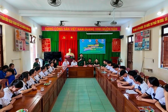 Trao yêu thương, gửi gắm niềm tin đến học sinh xã đảo Thạnh An