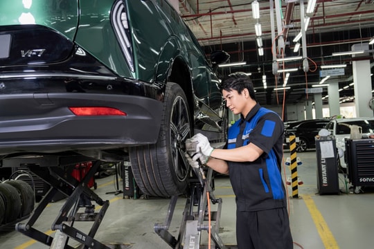 Bảo dưỡng, sửa chữa đều quá rẻ, chủ xe điện VinFast yên tâm sở hữu xe dài hạn