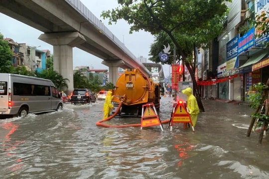Nhiều “điểm nóng” không còn ngập sau mưa lớn, hệ thống thoát nước Hà Nội phát huy hiệu quả