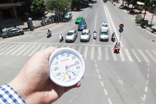 Dự báo thời tiết Hà Nội ngày 25/06/2026: Ngày nóng gay gắt, đêm có mưa rào