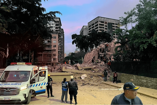Động đất 7,1 độ làm rung chuyển Venezuela, nhiều công trình tại Caracas đổ sập