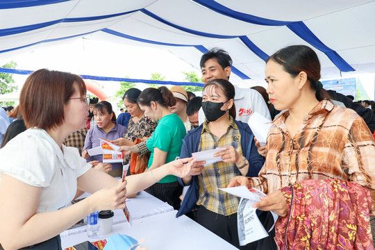 Nghệ An: Tổ chức Ngày hội việc làm kết nối cung – cầu lao động cho các khu công nghiệp