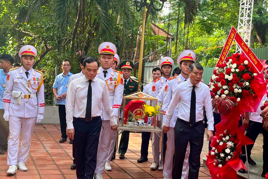 "Bằng mọi giá, chúng ta phải nỗ lực, quyết tâm cao nhất để tìm kiếm, đưa các Anh hùng liệt sĩ về với gia đình, quê hương"