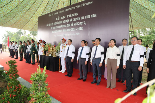 Phó Thủ tướng Thường trực Phạm Gia Túc dự lễ an táng 173 hài cốt liệt sĩ quân tình nguyện tại Tây Ninh