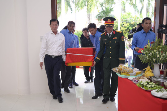 Cần Thơ lấy mẫu ADN hơn 1.300 phần mộ liệt sĩ tại Nghĩa trang Liệt sĩ Ô Môn
