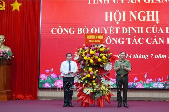 Trung tướng Đinh Văn Nơi giữ chức Phó Bí thư Tỉnh ủy An Giang, kiêm Bí thư Đảng ủy đặc khu Phú Quốc