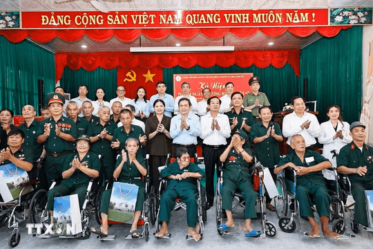 Chủ tịch Quốc hội Trần Thanh Mẫn tri ân người có công tại TP.HCM