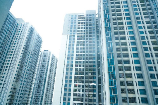 Chuyên gia chỉ cách ngăn thấm dột chung cư mùa mưa bão