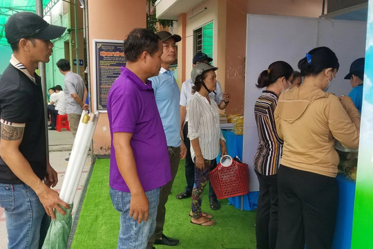 TP.HCM duy trì thường niên Tuần lễ thu gom chất thải nguy hại hộ gia đình