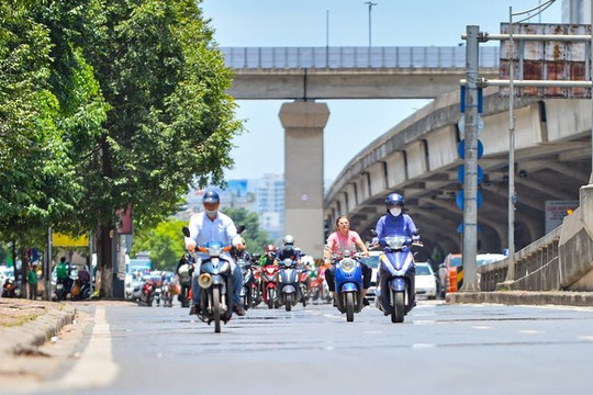Dự báo thời tiết Hà Nội ngày 26/7/2026: Ngày nắng, chiều tối và đêm có mưa rào