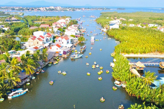 Từ ứng phó bị động đến chủ động điều hành nguồn nước