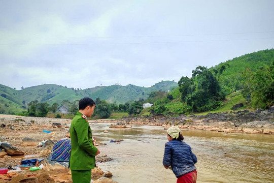 Quảng Trị: Tăng cường bảo vệ sông Đakrông trước tình trạng đào, đãi vàng trái phép