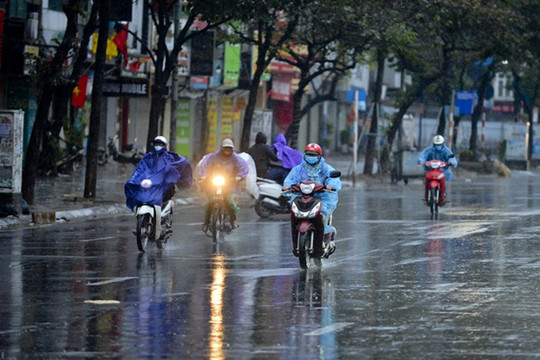 Dự báo thời tiết Hà Nội ngày 4/8/2026: Có mưa rào và rải rác có dông