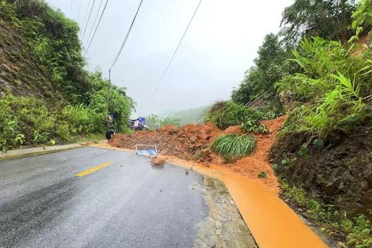 Hơn 30 điểm sạt lở ở Tuyên Quang, nhiều hộ dân phải di dời khẩn cấp