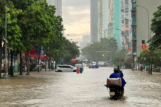 Hà Nội chỉ đạo quyết liệt, chấm dứt tình trạng bị động trong chống úng ngập