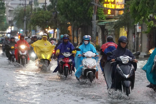 Dự báo thời tiết Hà Nội ngày 6/8/2026: Nhiều mây, có mưa vừa, mưa to và dông